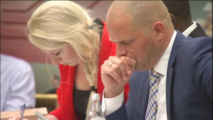 Demandeurs d'asile : le plan Francken est discuté en commission de la Chambre