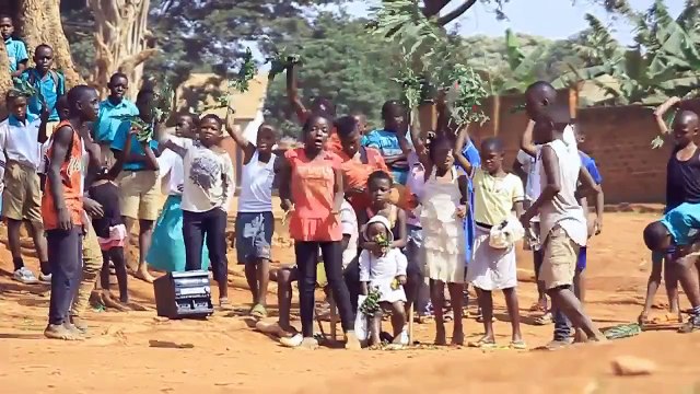 Ghetto Kids Dancing Aloga by Fredo New Ugandan music 2015 HD DjDinTV