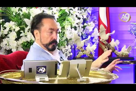 Adnan Oktar: Her zaman şiddete karşıyım. Amerika terör grupları ile ilimle irfanla mücadele etmeli.