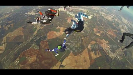 Amazing skydiving tricks