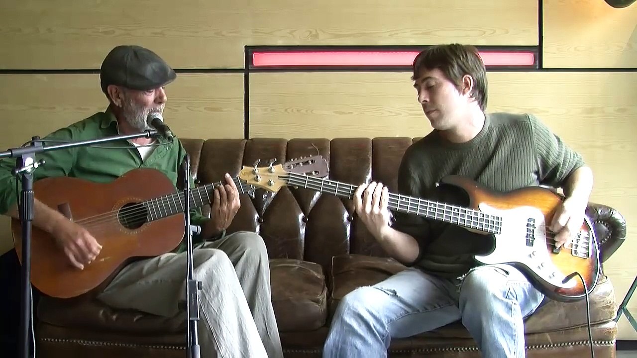 Julio Bustamante - Valencia No Se Acaba Mai