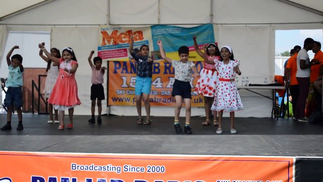 Retro Dance by Barking Children's @ Barking Park