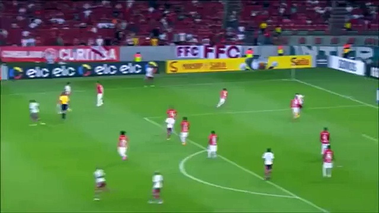 Le petit pont spectaculaire de Ronaldinho !