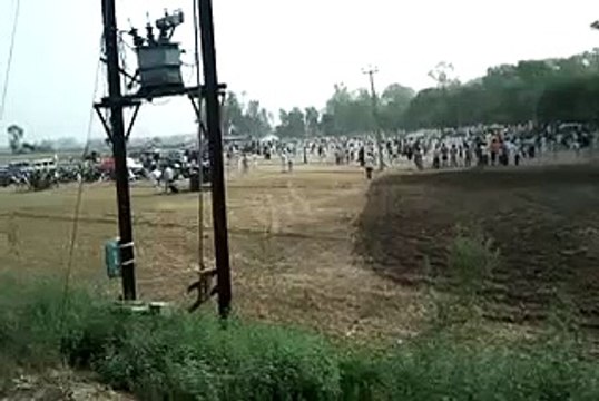 Ford tractor crash(destroyed in seconds)