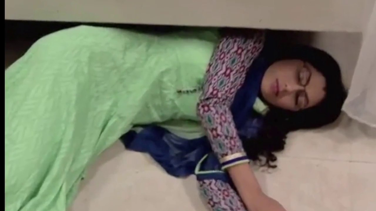 Tanu Ki Sachchai Jaanne Ke LIye Pragya Kar Rahi Hai Behosh Hone Ka Natak - 13 AUgust 2015 - Kumkum Bhagya