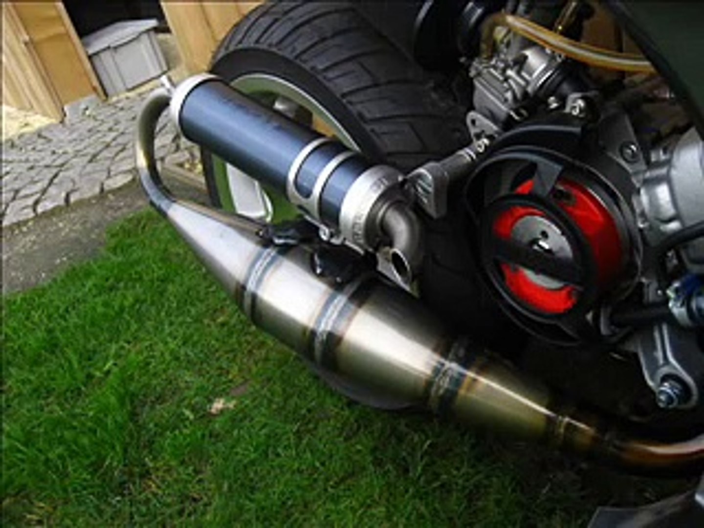 Honda x8rs scooter: S³x: Show, Shine \u0026 Speed x8r - video Dailymotion