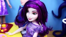 DESCENDANTS Dolls Love Triangle DISNEY PRINCESS Merida & Frozen Elsa with Mal & Ben PART 2