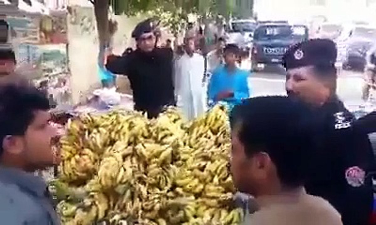 thanedaae ki badmasshi.