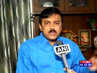Congress' ManishTewari Supports Writer's Rebellion against BJP