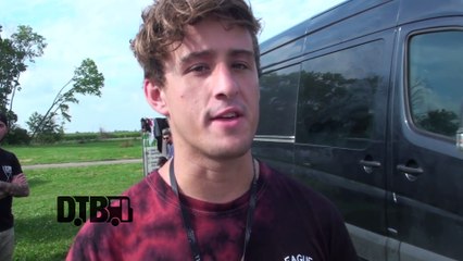 Trophy Eyes - BUS INVADERS Ep. 882 [Warped Edition 2015]