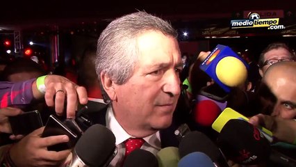 Vergara festeja 13 años con Chivas en medio de obstáculos