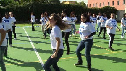 Flash-mob pour le pape dans une prison de femmes