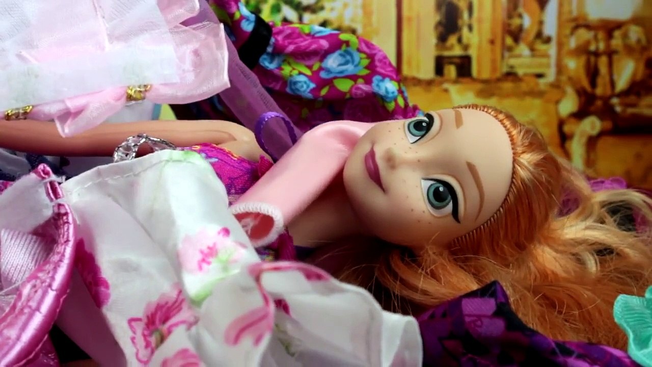 Frozen Anna and Hans Get SLIMED and Pranked by Queen Elsa! Disney Princess Parody by ADoll