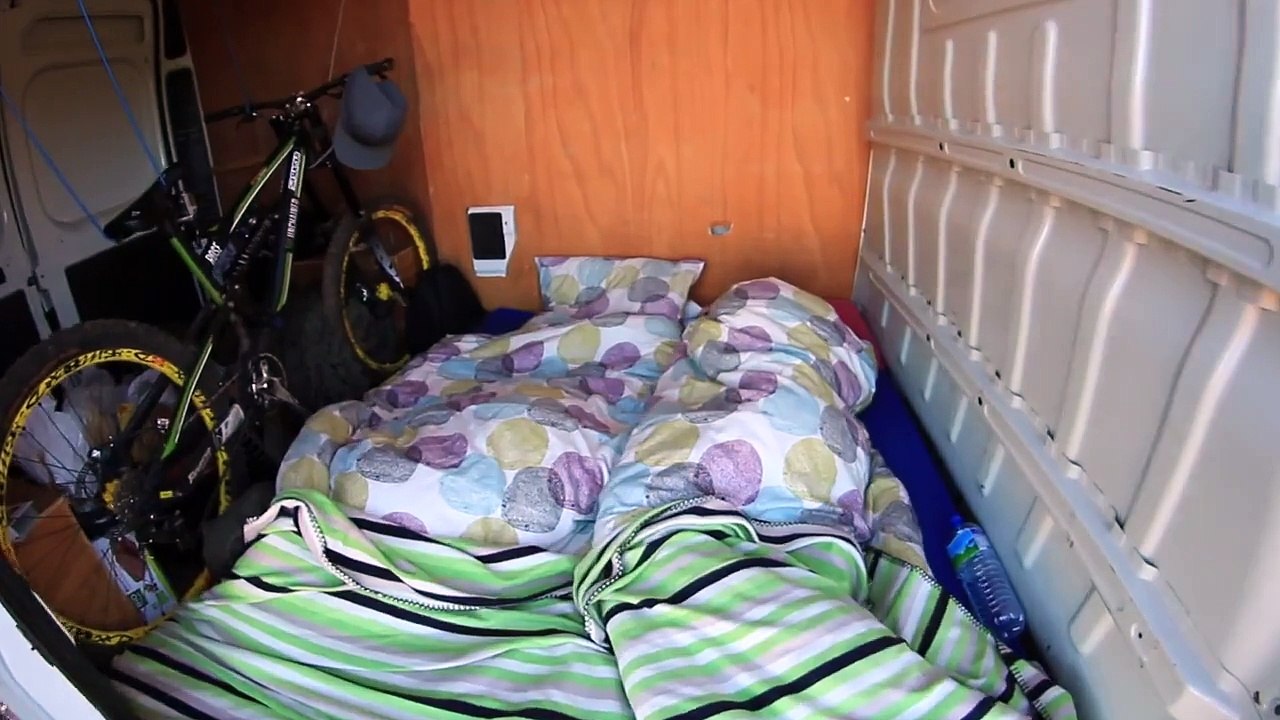 Fred Austruy en freeride dans les terres rouges