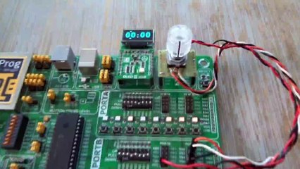 Compte à rebours avec encodeur rotatif + OLED programmé en MikroC avec PIC 18F