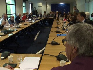 Retraites complémentaires: les salariés incités à travailler un an de plus à partir de 2019