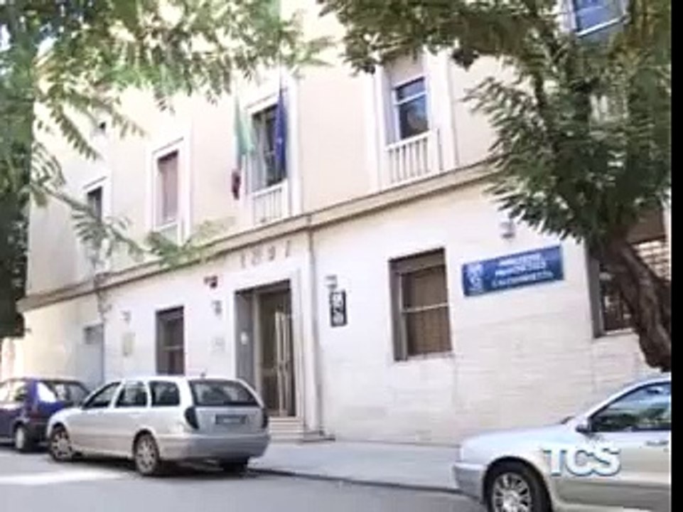 Nisseno amareggiato Addio alle panchine antistanti lINPS di Caltanissetta