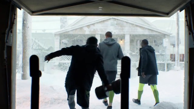 Pub Nike - Snow Day