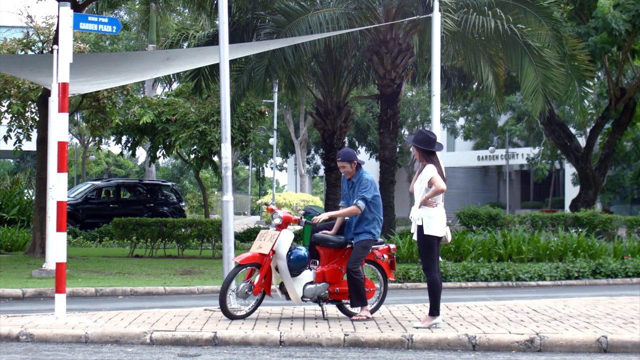 Gặp Chuyện Khó - Có -Thần Tài- Hoài Linh 1