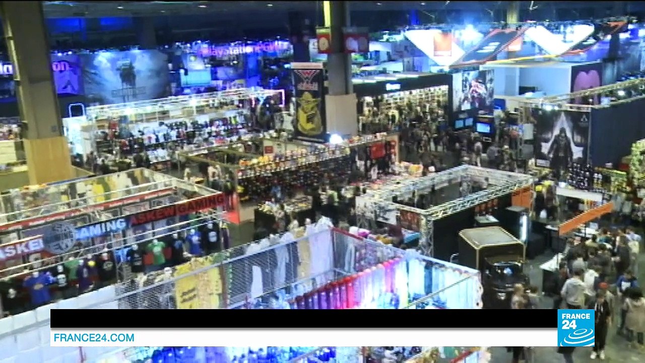 Paris Games Week: A virtual reality headset sho...