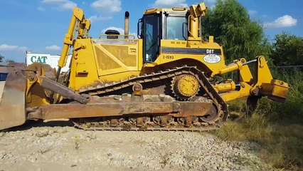 Caterpillar D8t Crawler dozer for Rent