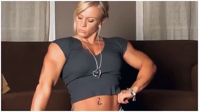 BodyBuilding Babes - Massive Blonde Muscle Show