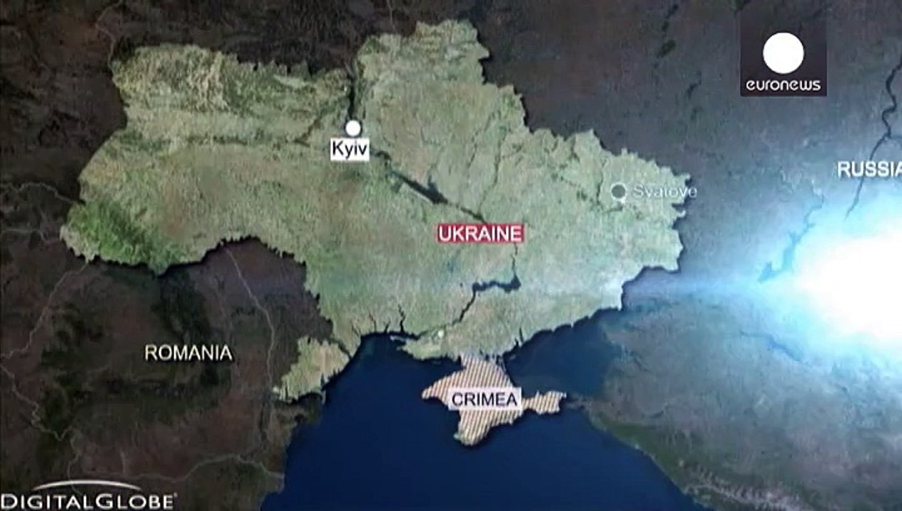 Explosionsserie durch brennendes munitionslager in ostukraine