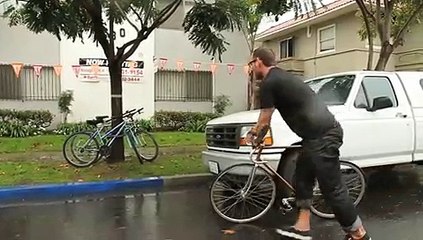 Vídeo emocionante mostra últimos momentos de um homem e seu cão