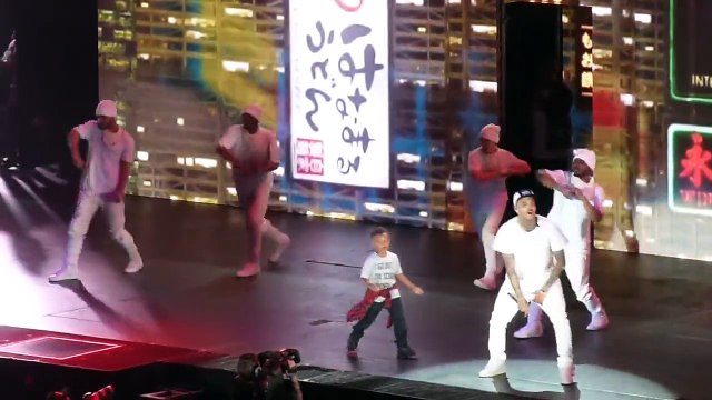 Chris Brown - Loyal ft Tyga Los Angeles