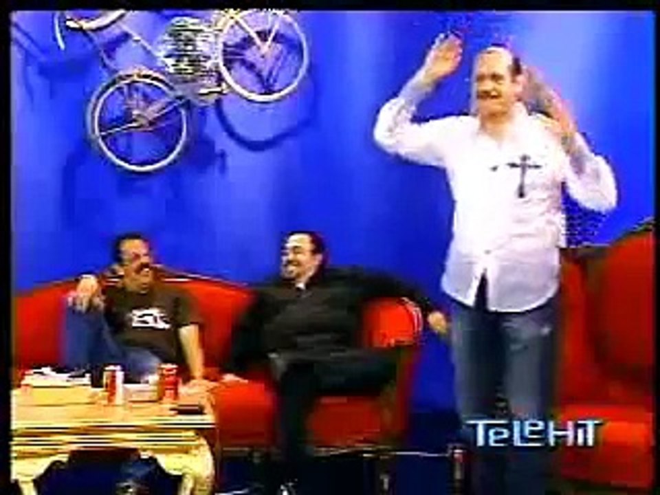 chavo fresa que va a misa de guerra de chistes
