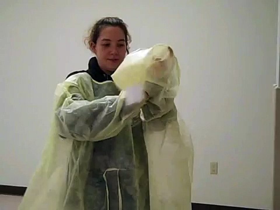 Amy Donning and removing ppe