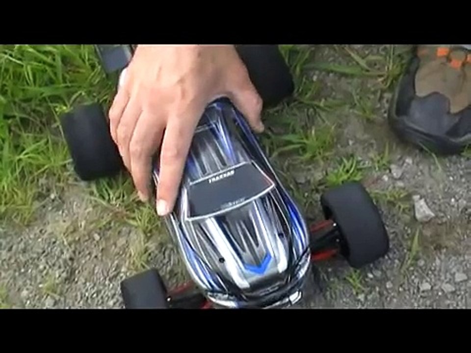 Traxxas mini E- revo VXL 1/16 top speed run @ 82 mph