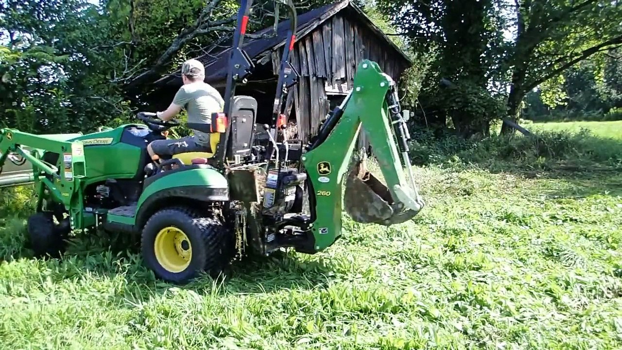 john deere 1026r old barn demolition