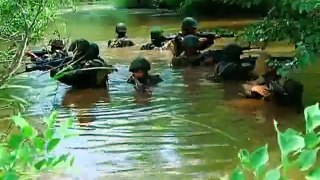 MAINE JANMA HAI TJE WATAN K LIYE - pak army training