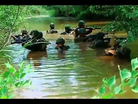 MAINE JANMA HAI TJE WATAN K LIYE - pak army training