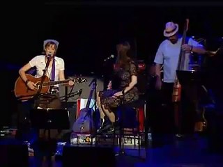 Beth Orton sings 'Frankie' Live