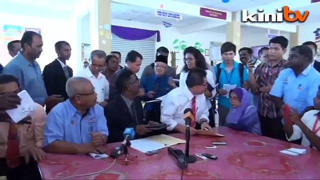 Parents insist shower room only used during fast, contradicting Deputy Minister