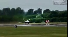 F-22 Raptor Goes Vertical After Takeoff