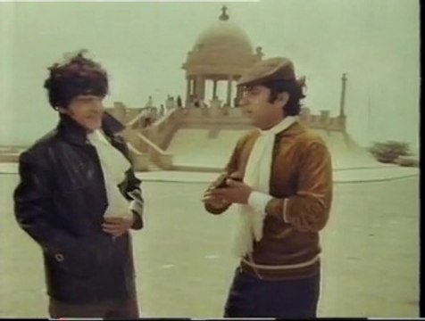 PAAIL CHANKA KE THUMAK THUMAK CHALI JAON GI - AAR PAAR - RUNA LAILA ..... Shahid Lovers Circle