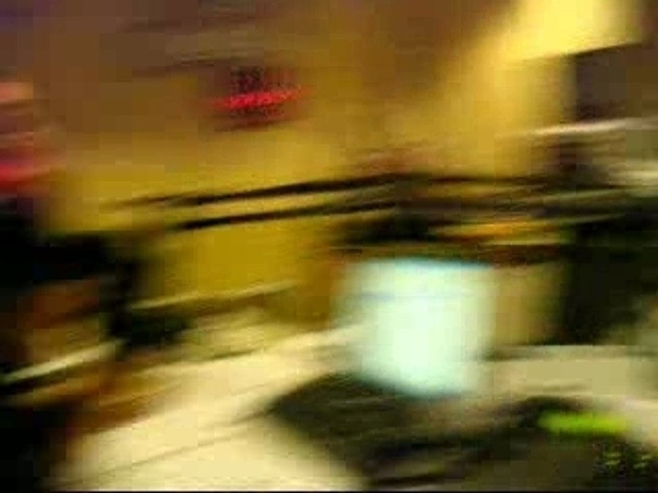 . Helmut Perchu rend service .