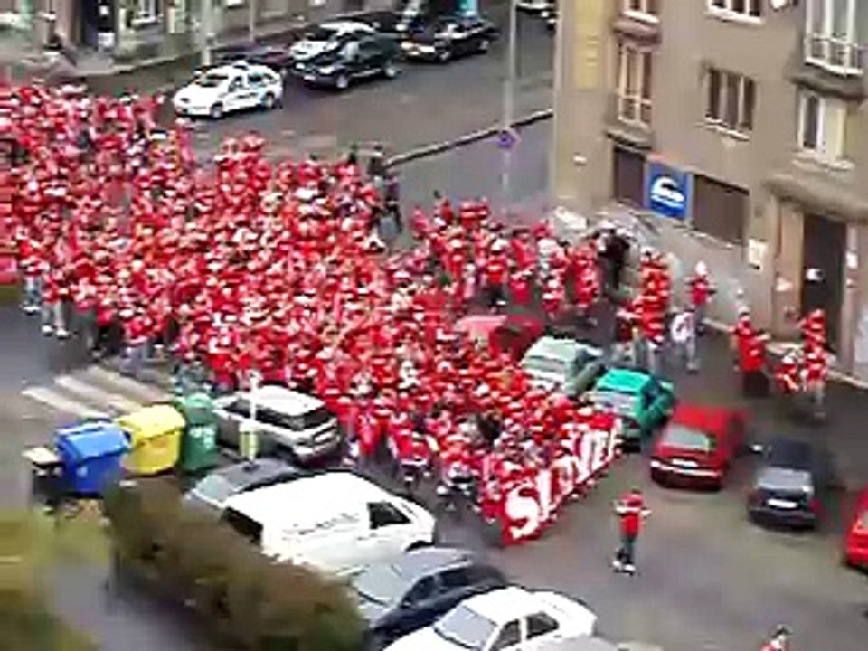 Sks fans pochoduji na Letnou