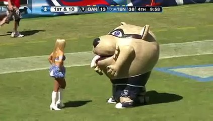 Tennessee Titans Mascot Eats Cheerleader