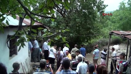 Şehit cenazesinde Akdoğan'a protesto