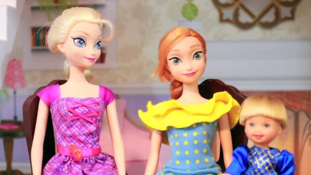Frozen Elsa takes Cat to Vet Veterinarian Disney Barbie Doll Parody Anna Toby Ken AllToyCollector