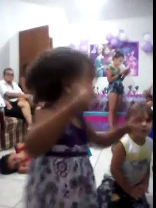 Pipi e a música parabéns