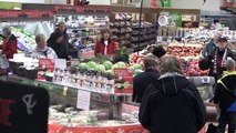 Temiskaming Shores Christmas flashmob grocery store