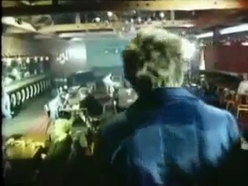 Kevin Turvey Sings Downtown