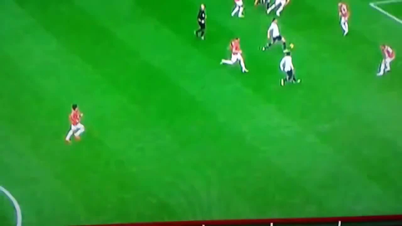 Nemanja Vidic vs Kyle Walker - Strong Challenge