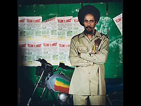 Get a Light- Snoop Dogg feat. Damian Marley