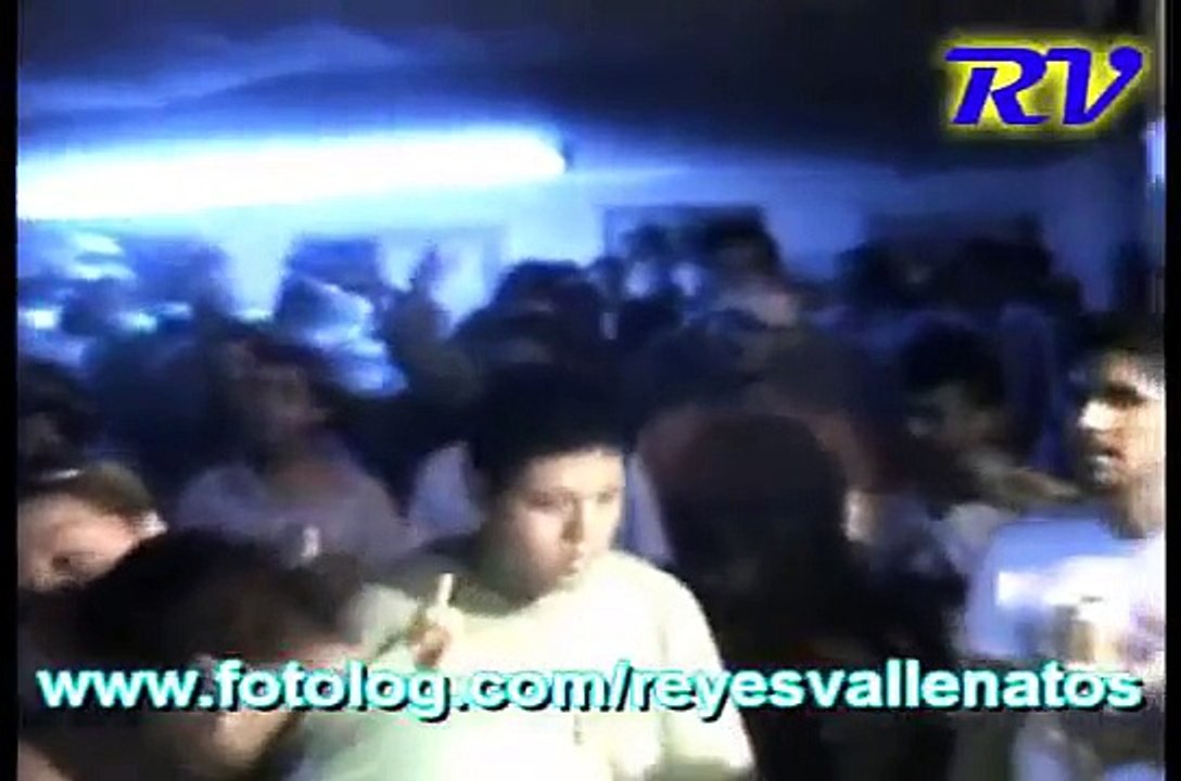 TU ERES AGENA---QUE CULPA TIENEN TUS OJOS